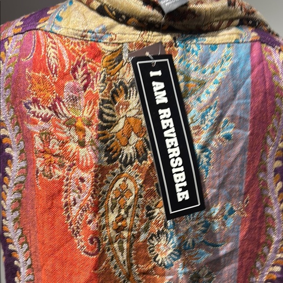 Elegant reversible vest with paisley pattern by ANU - Picture 7 of 16